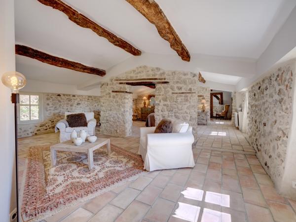 Maison à vendre  8 pièces - 550 m2 CHATEAUNEUF GRASSE - 06