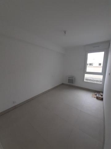 Appartement à louer 4 pièces - 79 m²