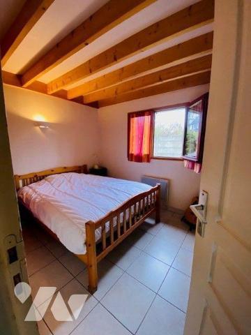 Maison à Vendre à Saint-Quay-Perros (22700) en Côtes-d'Armor (22) d'une surface habitable de 91...