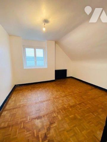 Maison à Vendre à Saint-Quay-Perros (22700) en Côtes-d'Armor (22) d'une surface habitable de 91...