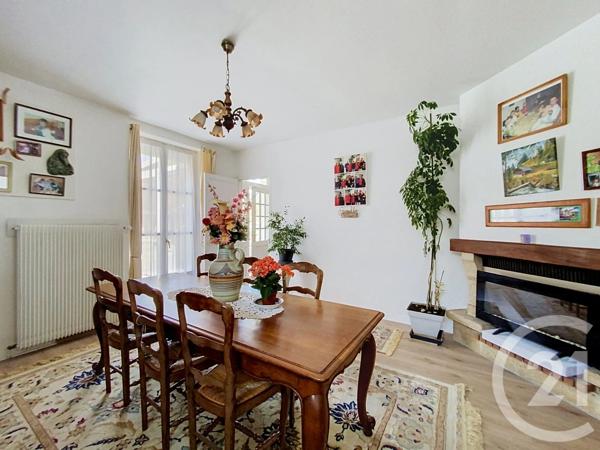 Appartement F3 à vendre  3 pièces - 79,45 m 2   ST PIERRE LES NEMOURS  - 77