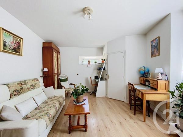 Appartement F3 à vendre  3 pièces - 79,45 m 2   ST PIERRE LES NEMOURS  - 77