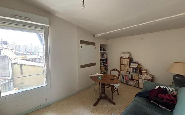 Appartement à vendre    6 pièces •  Marguerittes