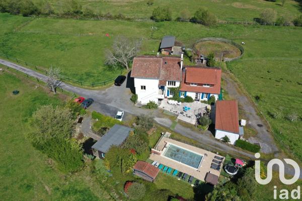 Maison 11 pièces de 466 m² à Lourdes (65100)