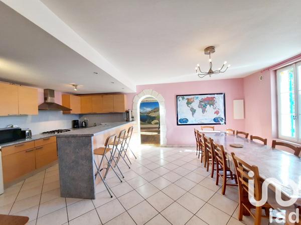 Maison 11 pièces de 466 m² à Lourdes (65100)