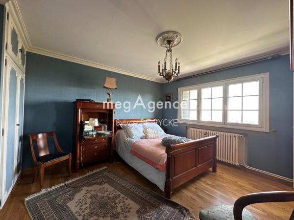 Maison à PARON, 89100 - 11 pièces 190m²