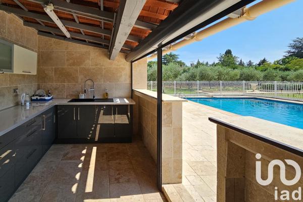 Maison à vendre 9 pièces 220 m² Arles