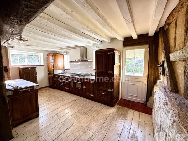 MAISON À COLOMBAGES AVEC DÉPENDANCE - JARDIN CLOS - TERRAIN D'ENVIRON 6500m² -SAINT-DENIS-DE-MAILLOC (14100)