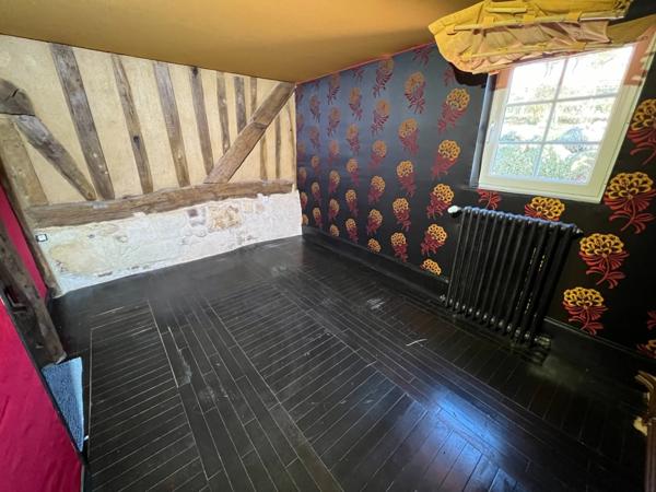 MAISON À COLOMBAGES AVEC DÉPENDANCE - JARDIN CLOS - TERRAIN D'ENVIRON 6500m² -SAINT-DENIS-DE-MAILLOC (14100)