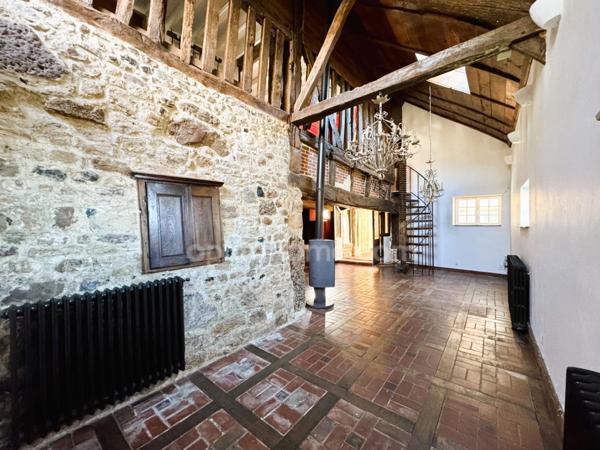 MAISON À COLOMBAGES AVEC DÉPENDANCE - JARDIN CLOS - TERRAIN D'ENVIRON 6500m² -SAINT-DENIS-DE-MAILLOC (14100)