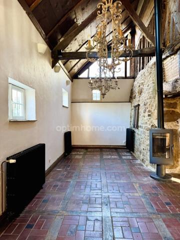 MAISON À COLOMBAGES AVEC DÉPENDANCE - JARDIN CLOS - TERRAIN D'ENVIRON 6500m² -SAINT-DENIS-DE-MAILLOC (14100)