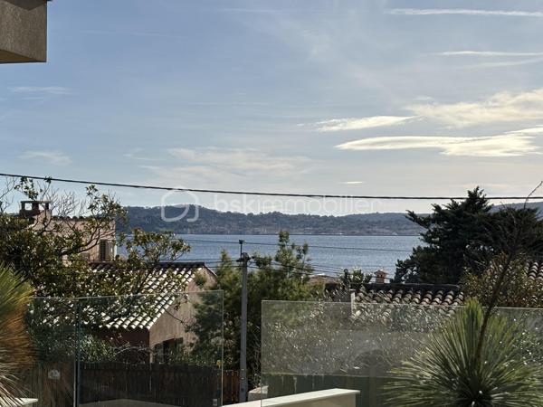 Maison contemporaine de 262,49 m²