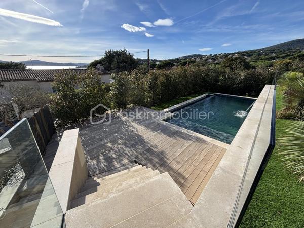 Maison contemporaine de 262,49 m²