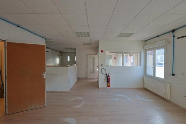 Location / Local Commercial