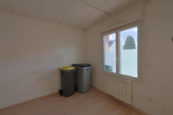 Location / Local Commercial