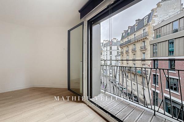 Paris (75018) Paris 18ème, Grandes-Carrières, Studio 24.5m2 au 3ème étage avec asc., vue dégagée et balcon