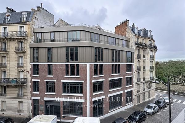Paris (75018) Paris 18ème, Grandes-Carrières, Studio 24.5m2 au 3ème étage avec asc., vue dégagée et balcon