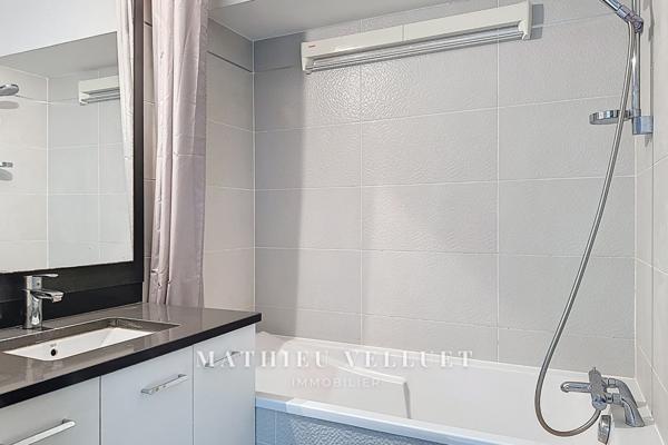 Paris (75018) Paris 18ème, Grandes-Carrières, Studio 24.5m2 au 3ème étage avec asc., vue dégagée et balcon