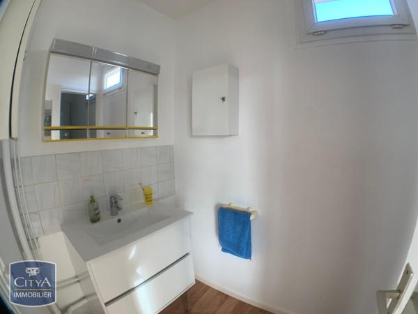 Location appartement Châteauroux (36000) 1 pièce 28.39m²
