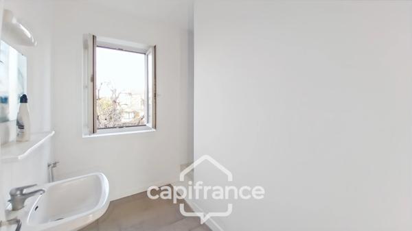 Quartier Planètes-A vendre charmante maison individuelle 78m2+sous-sol 43m2+combles aménageables-jardin-calme