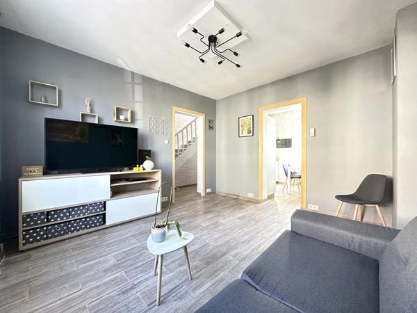 Maison 3 chambres dont une suite parentale, 2 garages