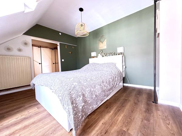 Maison 3 chambres dont une suite parentale, 2 garages