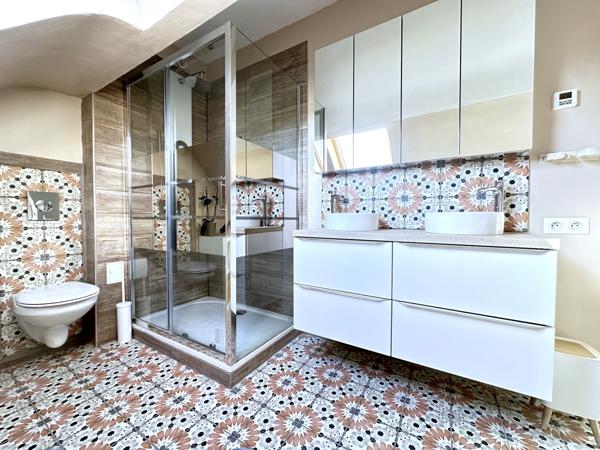 Maison 3 chambres dont une suite parentale, 2 garages