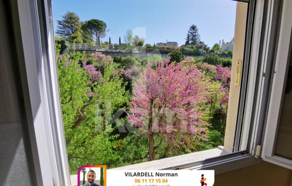 Appartement T4 avec Double Séjour et Balcon