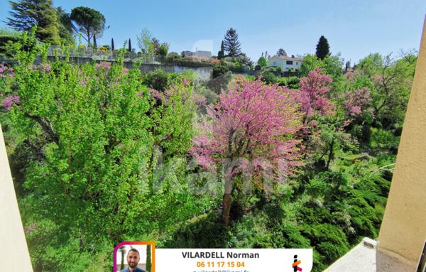 Appartement T4 avec Double Séjour et Balcon