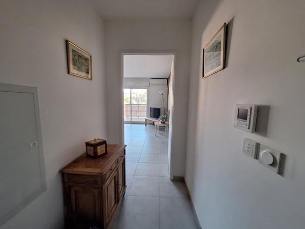 EXCLUSIVITE - Au calme, T3 de 63 m2 terrasse de 28 m2 vue Sainte Victoire Résidence sécurisée