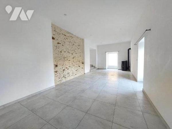 A VENDRE - MAISON - COSSE LE VIVIEN 