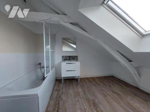 A VENDRE - MAISON - COSSE LE VIVIEN 