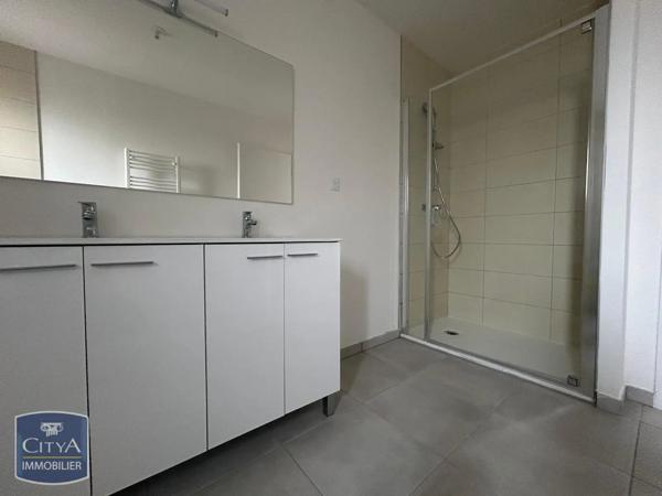 Appartement à louer 4 pièces 85.07m² Le Pontet (84130)