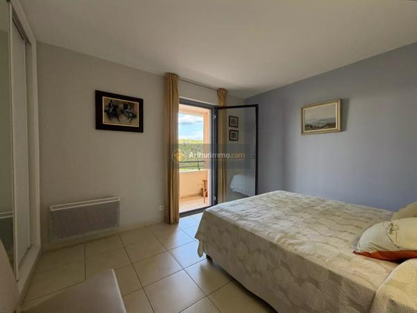 Vente Appartement 4 pièces 107 m2 à Saint-Raphaël