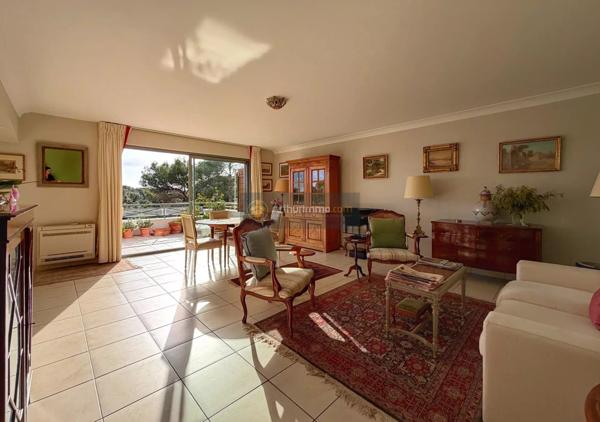 Vente Appartement 4 pièces 107 m2 à Saint-Raphaël