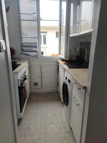 Vente                                                      Appartement
                        
                     2 pièces                      33 m2                     à Colombes