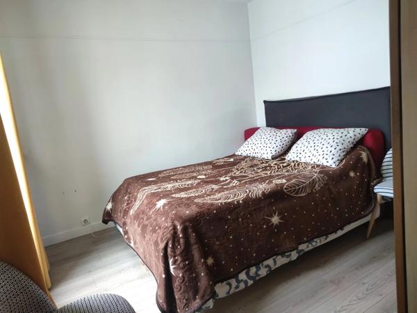 Vente                                                      Appartement
                        
                     2 pièces                      33 m2                     à Colombes