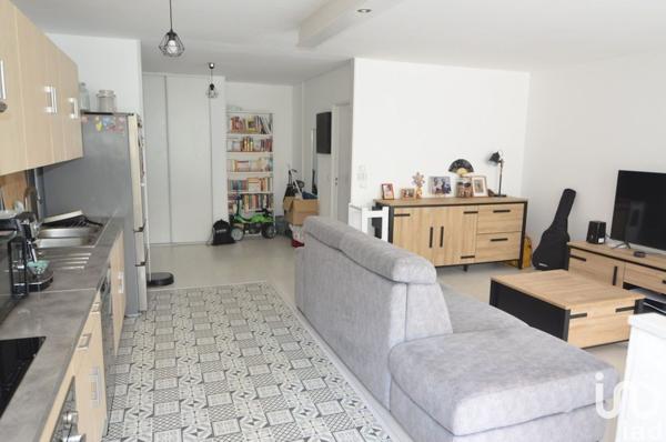 Appartement 3 pièces de 76 m² à Maurepas (78310)