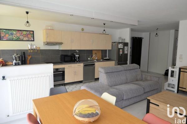Appartement 3 pièces de 76 m² à Maurepas (78310)