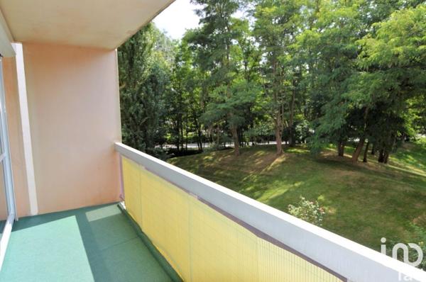 Appartement 3 pièces de 76 m² à Maurepas (78310)