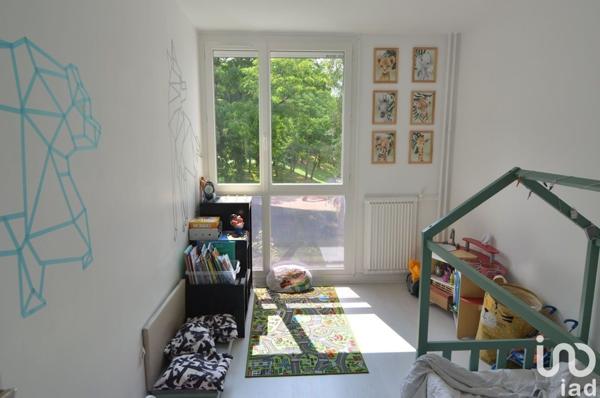 Appartement 3 pièces de 76 m² à Maurepas (78310)