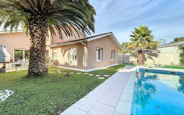 Maison à vendre    8 pièces • 200 m2 Anglet