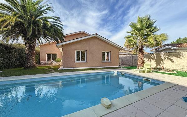 Maison à vendre    8 pièces • 200 m2 Anglet