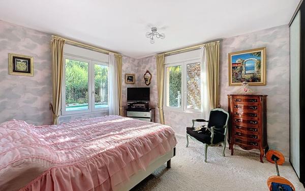 Maison à vendre    8 pièces • 200 m2 Anglet