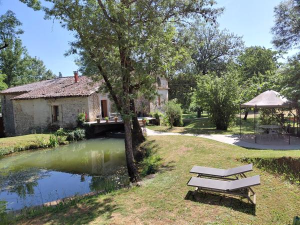 Ancien moulin dans un havre de serenité dans le Triangle d'Or