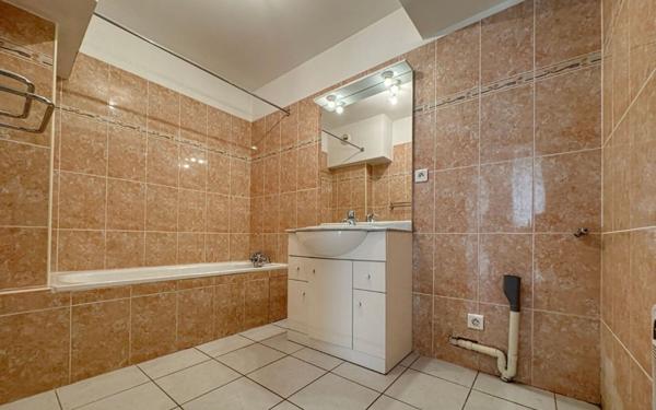 Appartement à vendre    2 pièces • 48,10 m2 Lunel