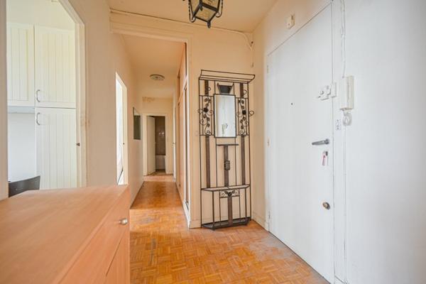 Appartement à vendre    3 pièces • 57 m2 Paris 11