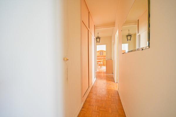 Appartement à vendre    3 pièces • 57 m2 Paris 11