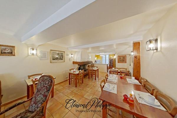 Vue panoramique & caractère Maison 5 suites en coeur touristique