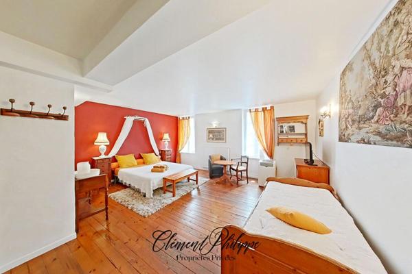 Vue panoramique & caractère Maison 5 suites en coeur touristique